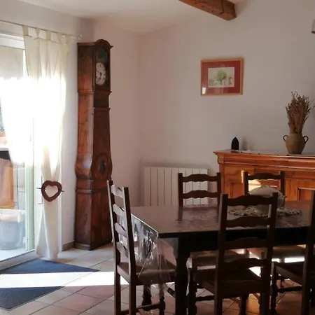 Charmante Maison Atypique A L'abri Des Regards