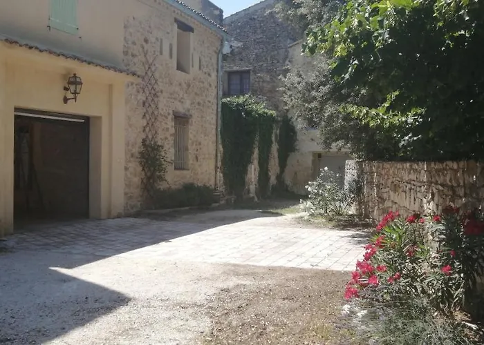 Charmante Maison Atypique A L'abri Des Regards Semesterbostad *