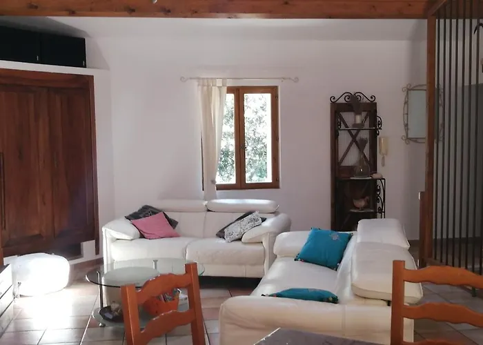Charmante Maison Atypique A L'abri Des Regards *